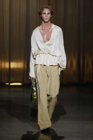 10/31 | Danny Reinke Spring 2026 | Photo: Marcus Hartelt | Courtesy of Berlin Fashion Week Danny Reinke Spring 2026 | Photo: Marcus Hartelt | Courtesy of Berlin Fashion Week