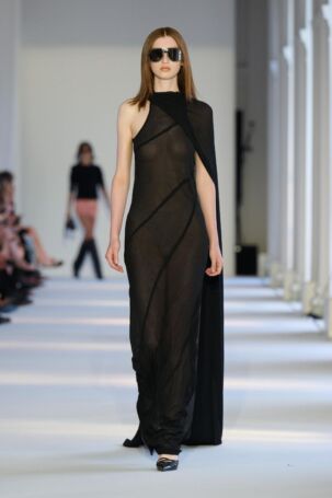 6/29 | Ioannes Spring 2026 | Photo: James Cochrane | Courtesy of Berlin Fashion Week Ioannes Spring 2026 | Photo: James Cochrane | Courtesy of Berlin Fashion Week