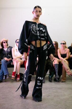 4/22 | Laura Gerte Spring 2026 | Photo: James Cochrane | Courtesy of Berlin Fashion Week Laura Gerte Spring 2026 | Photo: James Cochrane | Courtesy of Berlin Fashion Week