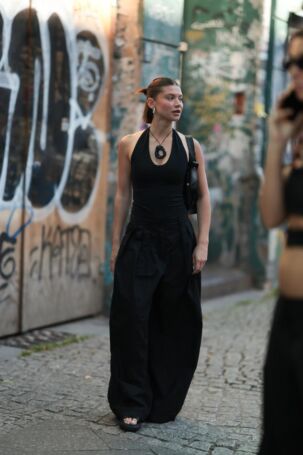 3/20 Sophia Geiss (@sophia_geiss) at Laura Gerte Spring 2026, Berlin Fashion Week | Photo: Jeremy Moeller | Courtesy of Berlin Fashion Week Sophia Geiss (@sophia_geiss) at Laura Gerte Spring 2026, Berlin Fashion Week | Photo: Jeremy Moeller | Courtesy of Berlin Fashion Week