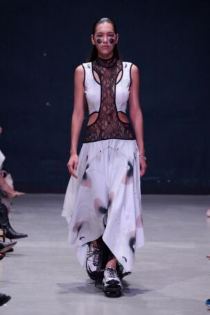 4/35 | Rebekka Ruetz Spring 2026 | Photo: James Cochrane | Courtesy of Berlin Fashion Week Rebekka Ruetz Spring 2026 | Photo: James Cochrane | Courtesy of Berlin Fashion Week