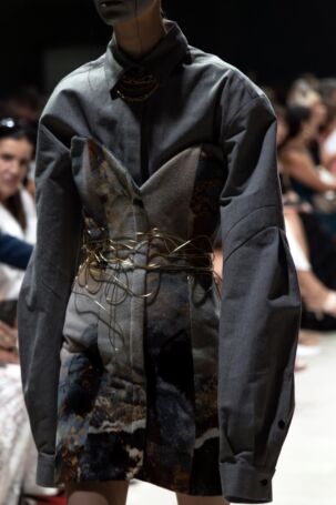 9/16 | Setting at Rebekka Ruetz Spring 2026 | Photo: Mariia Dred | Courtesy of Berlin Fashion Week Setting at Rebekka Ruetz Spring 2026 | Photo: Mariia Dred | Courtesy of Berlin Fashion Week