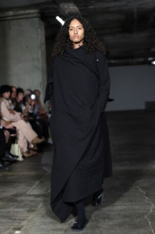 1/36 | VIKTORANISIMOV Spring 2026 | Photo: Boris Marberg | Courtesy of Berlin Fashion Week VIKTORANISIMOV Spring 2026 | Photo: Boris Marberg | Courtesy of Berlin Fashion Week