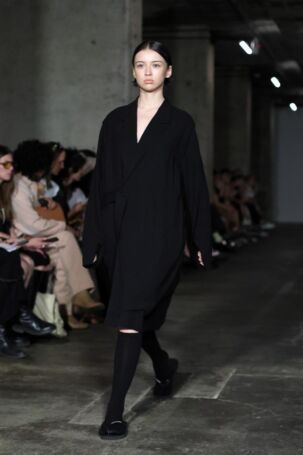 8/36 | VIKTORANISIMOV Spring 2026 | Photo: Boris Marberg | Courtesy of Berlin Fashion Week VIKTORANISIMOV Spring 2026 | Photo: Boris Marberg | Courtesy of Berlin Fashion Week