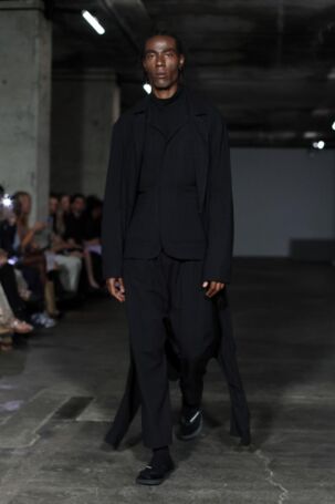 9/36 | VIKTORANISIMOV Spring 2026 | Photo: Boris Marberg | Courtesy of Berlin Fashion Week VIKTORANISIMOV Spring 2026 | Photo: Boris Marberg | Courtesy of Berlin Fashion Week