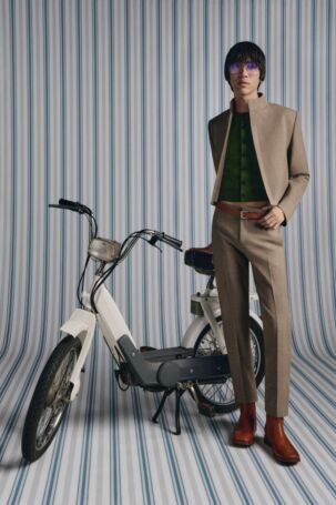 1/26 | Acne Studios | Spring 2026 Menswear | Courtesy of Acne Studios Acne Studios | Spring 2026 Menswear | Courtesy of Acne Studios