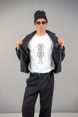 10/71 | agnès b. Spring 2026 Menswear | Photo: Jean Sisombat | Courtesy of agnès b. agnès b. Spring 2026 Menswear | Photo: Jean Sisombat | Courtesy of agnès b.