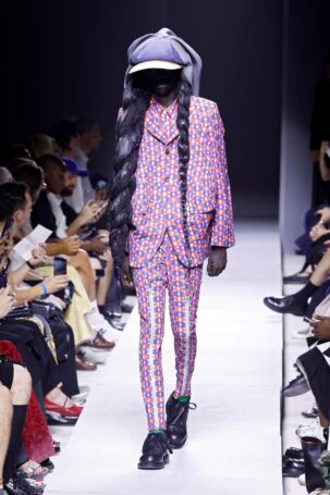 1/37 | COMME des GARÇONS Spring 2026 Menswear | Photo: NOWFASHION.com COMME des GARÇONS Spring 2026 Menswear | Photo: NOWFASHION.com