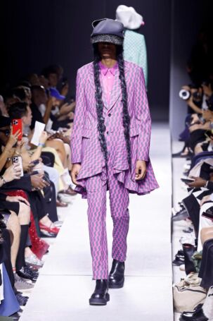 5/37 | COMME des GARÇONS Spring 2026 Menswear | Photo: NOWFASHION.com COMME des GARÇONS Spring 2026 Menswear | Photo: NOWFASHION.com