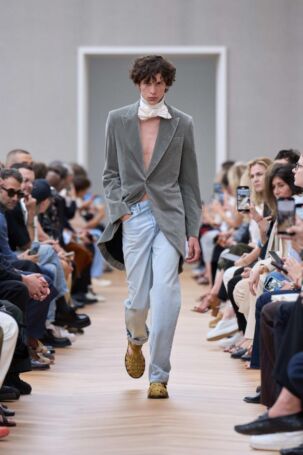 2/68 | Dior Homme Spring 2026 Menswear | Courtesy of Dior Dior Homme Spring 2026 Menswear | Courtesy of Dior