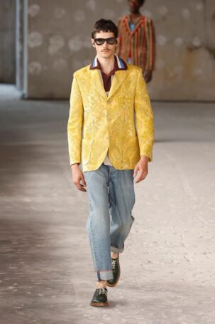 11/51 | Junya Watanabe Spring 2026 Menswear | Photo: NOWFASHION.com Junya Watanabe Spring 2026 Menswear | Photo: NOWFASHION.com