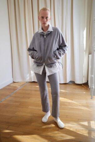 10/40 | Meta Campania Collective Spring 2026 Menswear | Photo: Stanislas Motz-Neidhardt | Courtesy of Meta Campania Collective Meta Campania Collective Spring 2026 Menswear | Photo: Stanislas Motz-Neidhardt | Courtesy of Meta Campania Collective