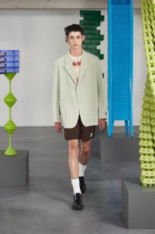 1/22 | Solid Homme Spring 2026 Menswear | Photo: Luca Tombolini | Courtesy of Solid Homme Solid Homme Spring 2026 Menswear | Photo: Luca Tombolini | Courtesy of Solid Homme