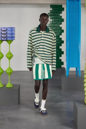 3/22 | Solid Homme Spring 2026 Menswear | Photo: Luca Tombolini | Courtesy of Solid Homme Solid Homme Spring 2026 Menswear | Photo: Luca Tombolini | Courtesy of Solid Homme