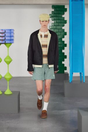 5/22 | Solid Homme Spring 2026 Menswear | Photo: Luca Tombolini | Courtesy of Solid Homme Solid Homme Spring 2026 Menswear | Photo: Luca Tombolini | Courtesy of Solid Homme