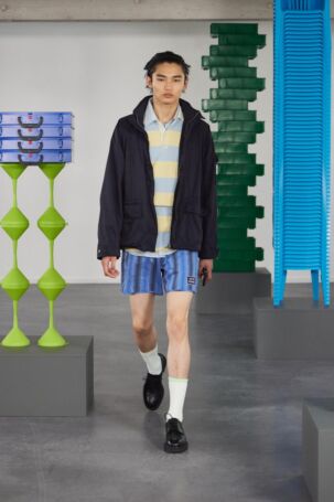 7/22 | Solid Homme Spring 2026 Menswear | Photo: Luca Tombolini | Courtesy of Solid Homme Solid Homme Spring 2026 Menswear | Photo: Luca Tombolini | Courtesy of Solid Homme