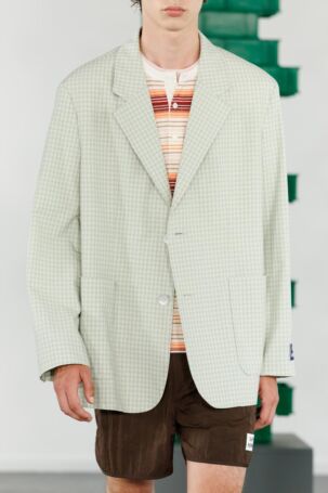 1/80 | Details at Solid Homme Spring 2026 Menswear | Photo: Luca Tombolini | Courtesy of Solid Homme Details at Solid Homme Spring 2026 Menswear | Photo: Luca Tombolini | Courtesy of Solid Homme