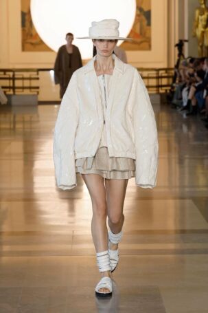 7/53 | Songzio Spring 2026 Menswear | Photo: NOWFASHION.com Songzio Spring 2026 Menswear | Photo: NOWFASHION.com