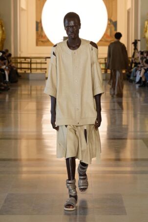 12/53 | Songzio Spring 2026 Menswear | Photo: NOWFASHION.com Songzio Spring 2026 Menswear | Photo: NOWFASHION.com