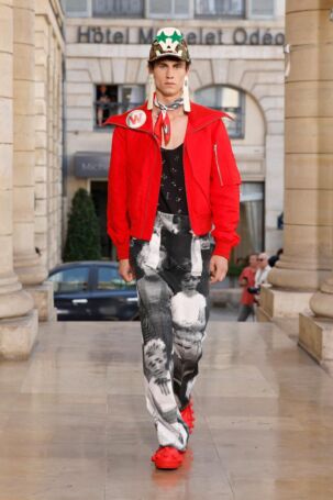 10/40 | Walter Van Beirendonck Spring 2026 Menswear | Photo: NOWFASHION.com Walter Van Beirendonck Spring 2026 Menswear | Photo: NOWFASHION.com