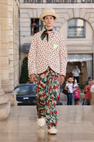 12/40 | Walter Van Beirendonck Spring 2026 Menswear | Photo: NOWFASHION.com Walter Van Beirendonck Spring 2026 Menswear | Photo: NOWFASHION.com