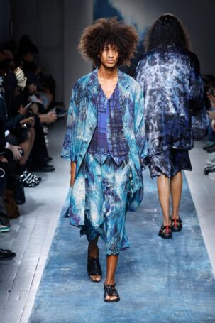 12/43 | Yohji Yamamoto Spring 2026 Menswear | Photo: NOWFASHION.com Yohji Yamamoto Spring 2026 Menswear | Photo: NOWFASHION.com