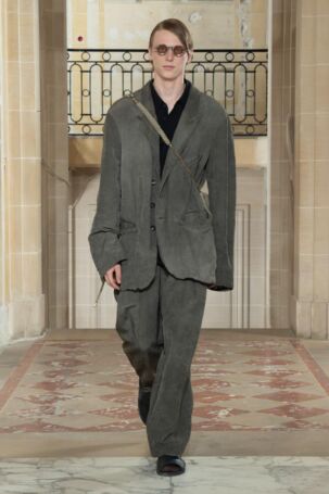 2/34 | ZIGGY CHEN Spring 2026 Menswear | Photo: Alessandro Tinelli | Courtesy of ZIGGY CHEN ZIGGY CHEN Spring 2026 Menswear | Photo: Alessandro Tinelli | Courtesy of ZIGGY CHEN