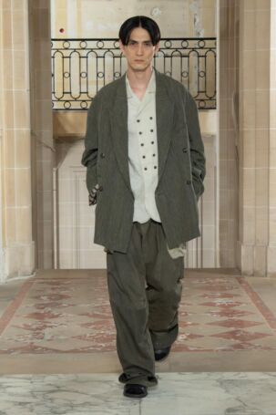 10/34 | ZIGGY CHEN Spring 2026 Menswear | Photo: Alessandro Tinelli | Courtesy of ZIGGY CHEN ZIGGY CHEN Spring 2026 Menswear | Photo: Alessandro Tinelli | Courtesy of ZIGGY CHEN