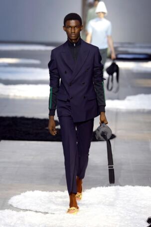 7/57 | Prada Spring 2026 Menswear | Photo: NOWFASHION.com Prada Spring 2026 Menswear | Photo: NOWFASHION.com