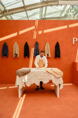 3/10 | Setting at Tod's | Fall 2025 | Courtesy of Tod's Setting at Tod's | Fall 2025 | Courtesy of Tod's