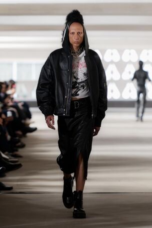 3/24 | Deadwood Resort 2026 | Photo: Mathias Nordgren | Courtesy of Stockholm Fashion Week Deadwood Resort 2026 | Photo: Mathias Nordgren | Courtesy of Stockholm Fashion Week