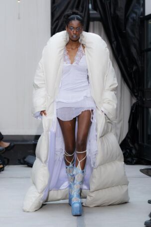 10/12 | Fayette Norling Fall 2025 | Photo: Mathias Nordgren | Courtesy of Stockholm Fashion Week Fayette Norling Fall 2025 | Photo: Mathias Nordgren | Courtesy of Stockholm Fashion Week