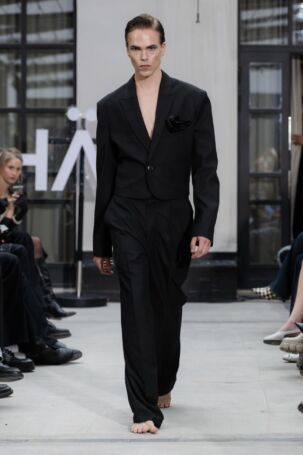 4/15 | Hän Finland Fall 2025 | Photo: Mathias Nordgren | Courtesy of Stockholm Fashion Week Hän Finland Fall 2025 | Photo: Mathias Nordgren | Courtesy of Stockholm Fashion Week