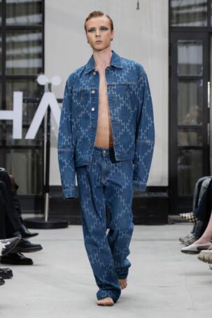 9/15 | Hän Finland Fall 2025 | Photo: Mathias Nordgren | Courtesy of Stockholm Fashion Week Hän Finland Fall 2025 | Photo: Mathias Nordgren | Courtesy of Stockholm Fashion Week