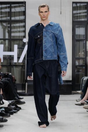 12/15 | Hän Finland Fall 2025 | Photo: Mathias Nordgren | Courtesy of Stockholm Fashion Week Hän Finland Fall 2025 | Photo: Mathias Nordgren | Courtesy of Stockholm Fashion Week