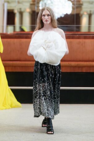 2/22 | Jennifer Blom Spring 2026 | Photo: Mathias Nordgren | Courtesy of Stockholm Fashion Week Jennifer Blom Spring 2026 | Photo: Mathias Nordgren | Courtesy of Stockholm Fashion Week