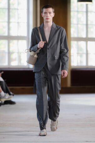 4/38 | Past Tense Spring 2026 | Photo: Mathias Nordgren | Courtesy of Stockholm Fashion Week Past Tense Spring 2026 | Photo: Mathias Nordgren | Courtesy of Stockholm Fashion Week