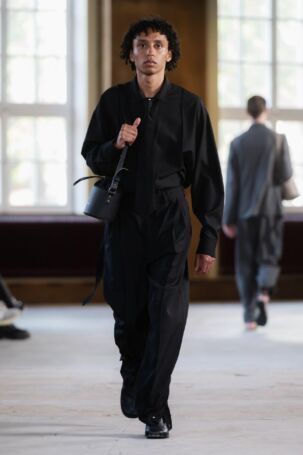 5/38 | Past Tense Spring 2026 | Photo: Mathias Nordgren | Courtesy of Stockholm Fashion Week Past Tense Spring 2026 | Photo: Mathias Nordgren | Courtesy of Stockholm Fashion Week