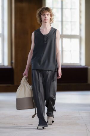 12/38 | Past Tense Spring 2026 | Photo: Mathias Nordgren | Courtesy of Stockholm Fashion Week Past Tense Spring 2026 | Photo: Mathias Nordgren | Courtesy of Stockholm Fashion Week