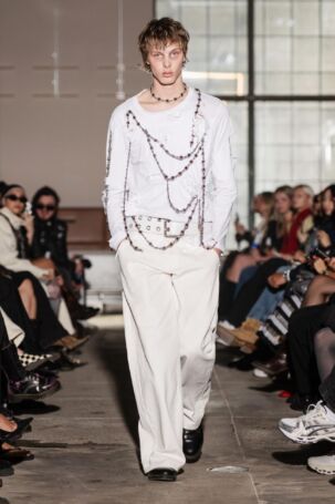 7/15 | SEAMS Spring 2026 | Courtesy of Stockholm Fashion Week SEAMS Spring 2026 | Courtesy of Stockholm Fashion Week