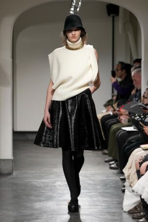 6/41 | HARUNOBUMURATA | Fall 2025 | Courtesy of HARUNOBUMURATA HARUNOBUMURATA | Fall 2025 | Courtesy of HARUNOBUMURATA