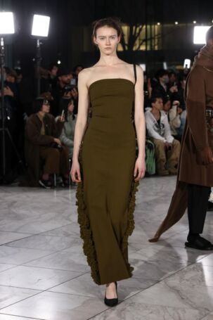 12/28 | HEAVEN TANUDIREDJA Fall 2025 | Photo: Tomohiro Horiuchi | Courtesy of HEAVEN TANUDIREDJA HEAVEN TANUDIREDJA Fall 2025 | Photo: Tomohiro Horiuchi | Courtesy of HEAVEN TANUDIREDJA