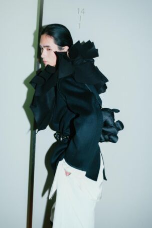 5/11 | Details and BTS at HEAVEN TANUDIREDJA | Fall 2025 | Courtesy of HEAVEN TANUDIREDJA Details and BTS at HEAVEN TANUDIREDJA | Fall 2025 | Courtesy of HEAVEN TANUDIREDJA