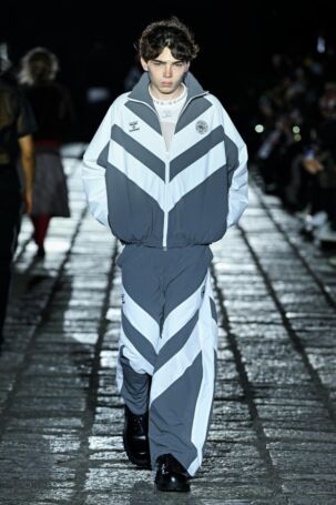 10/30 | Hummel 00 Fall 2025 | Photo: Ko Tsuchiya | Courtesy of Hummel 00 Hummel 00 Fall 2025 | Photo: Ko Tsuchiya | Courtesy of Hummel 00