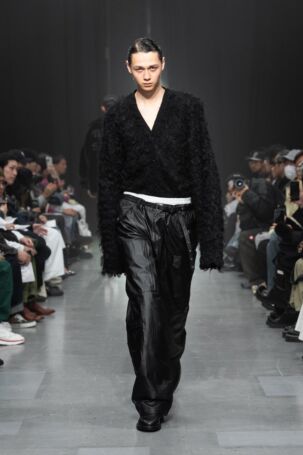 5/41 | MSML Fall 2025 | Photo Credit: JFWO Japan Fashion Week Organization MSML Fall 2025 | Photo Credit: JFWO Japan Fashion Week Organization