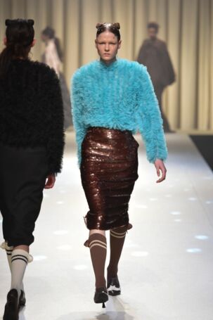 11/40 | VIVIANO Fall 2025 | Photo Credit: JFWO Japan Fashion Week Organization VIVIANO Fall 2025 | Photo Credit: JFWO Japan Fashion Week Organization