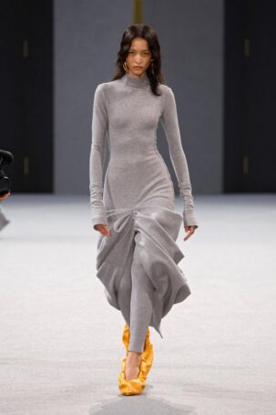 7/52 | Balmain Fall 2025 | Photo: NOWFASHION.com Balmain Fall 2025 | Photo: NOWFASHION.com