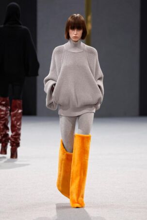8/52 | Balmain Fall 2025 | Photo: NOWFASHION.com Balmain Fall 2025 | Photo: NOWFASHION.com