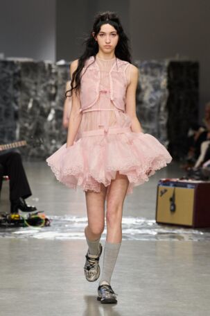 1/31 | Cecilie Bahsen | Fall 2025 | Courtesy of Cecilie Bahsen Cecilie Bahsen | Fall 2025 | Courtesy of Cecilie Bahsen