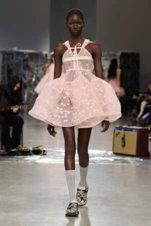 3/31 | Cecilie Bahsen | Fall 2025 | Courtesy of Cecilie Bahsen Cecilie Bahsen | Fall 2025 | Courtesy of Cecilie Bahsen